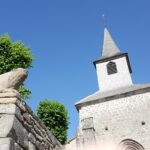 L'église & le Lion, dans le bourg